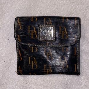 Dooney & Bourke wallet